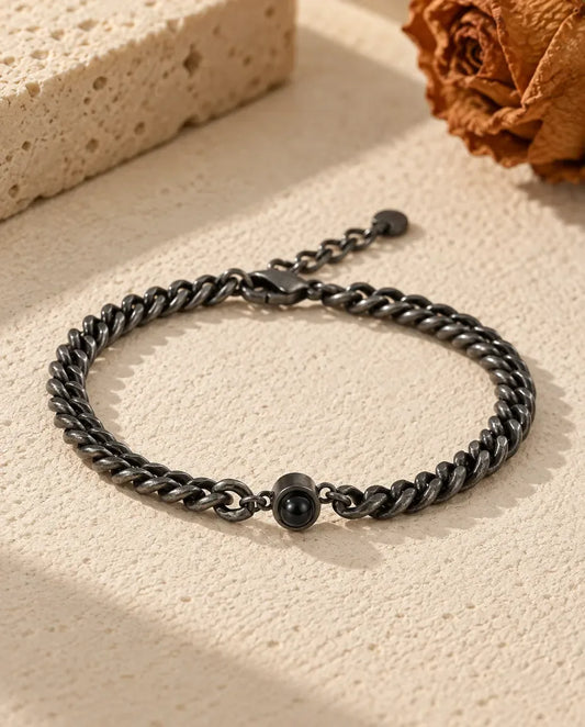 Pulsera Hombre con Foto Dentro - sobre una superficie