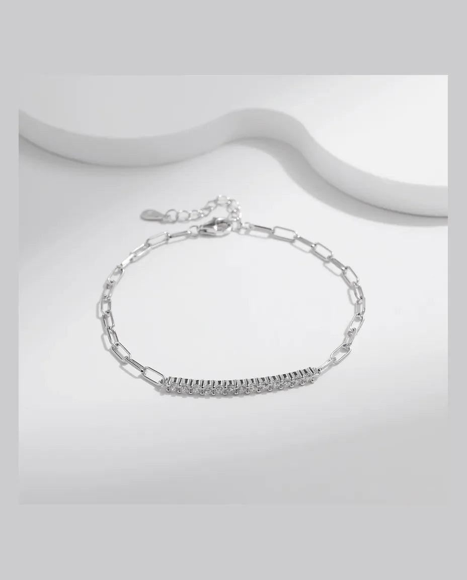 Pulsera de Moissanita con Barra Pavé – plata de ley 925 y cadena de eslabones alargados tipo clip