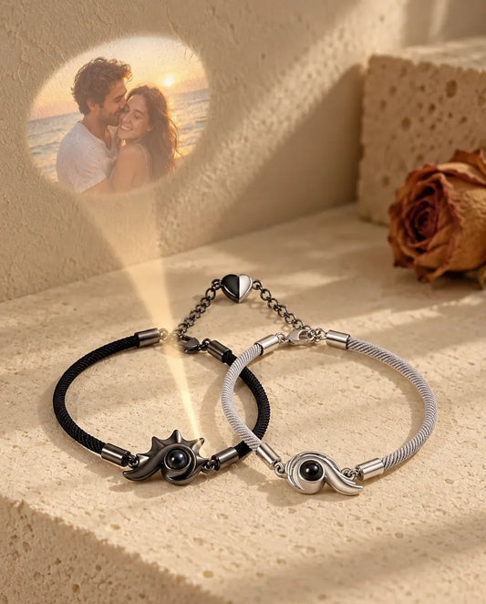 Pulseras de pareja con foto dentro - proyecta la foto oculta en la pared