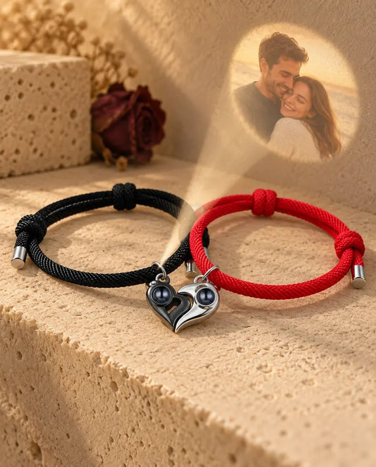 Pulseras de pareja con foto dentro - proyecta la foto oculta en la pared