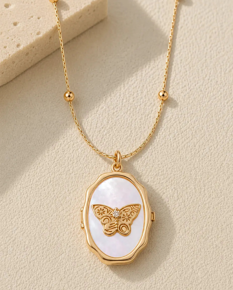 Relicario mariposa de nácar para 1 foto – colgante ovalado con baño de oro, regalo personalizado